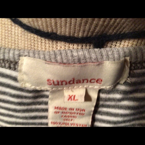Pretty XL Sundance top that flows beautifully on your body. - Picture 5 of 5